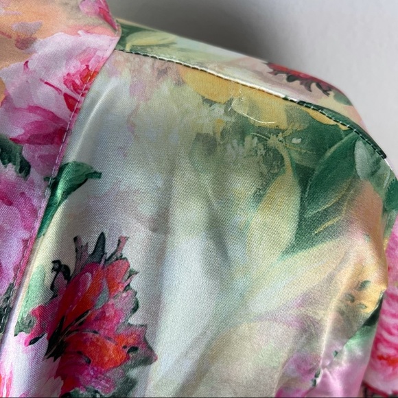 David’s Bridal WATERCOLOR FLORAL Print Silky ROBE size L/XL - Picture 12 of 12